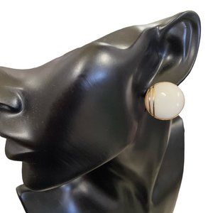 Vintage Earrings Off White Gold Tone Button Earring